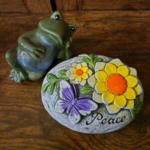 Home/Garden Decor Stone - Spring Frog